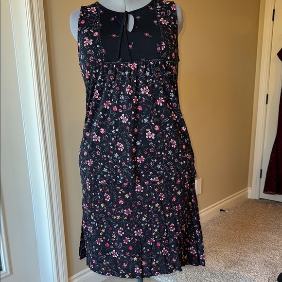 Reitmans Skirt and Top Set Black Pink Yellow Floral Skater Skirt Sleeveless Top - Picture 3 of 14